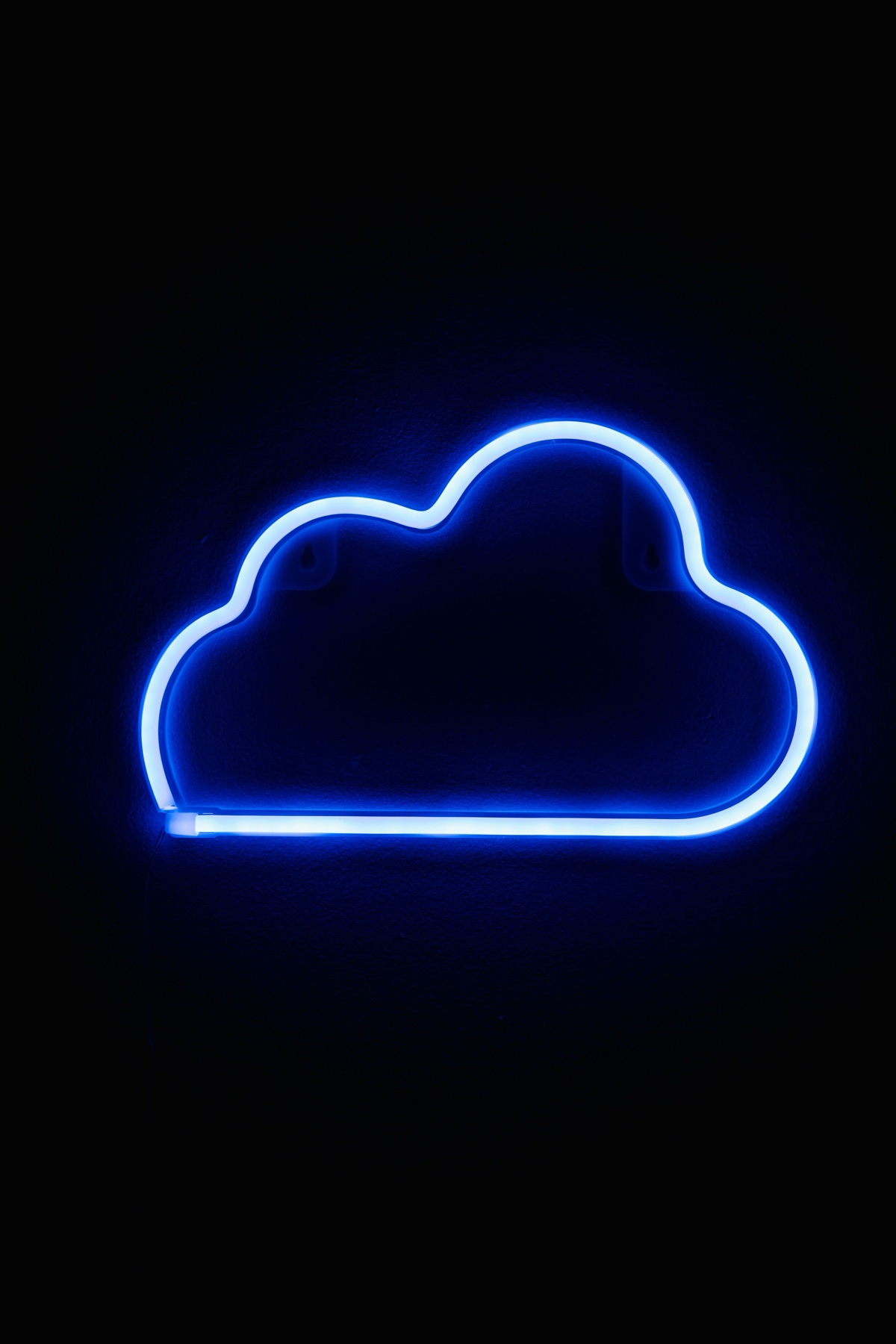 Blue cloud technology symbol representing BigQuery cloud analytics